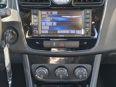 2013 Chrysler 200 4dr Sdn Touring