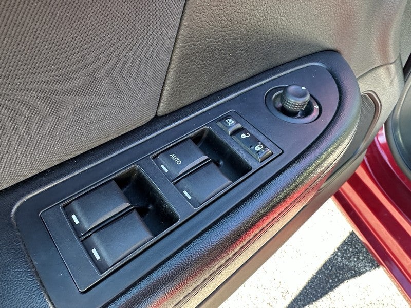 2013 Chrysler 200 4dr Sdn Touring