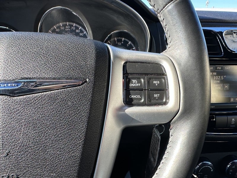 2013 Chrysler 200 4dr Sdn Touring