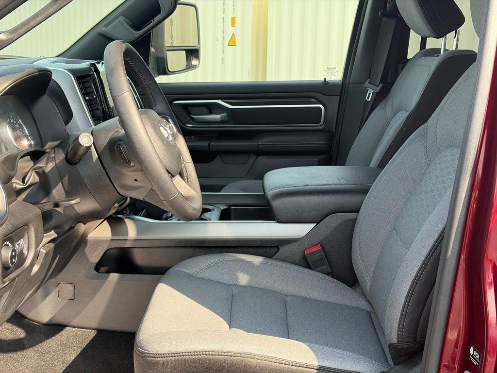 2025 RAM 1500 Big Horn 4x4 Quad Cab 6'4" Box
