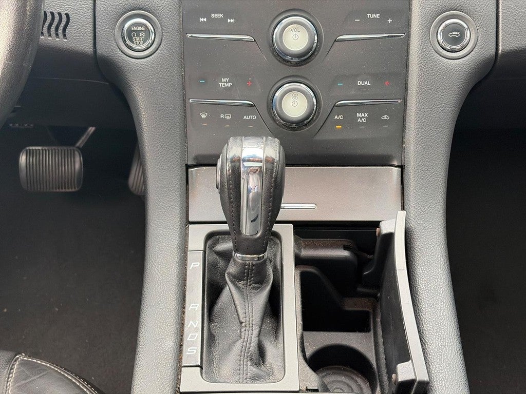 2015 Ford Taurus 4dr Sdn SEL FWD