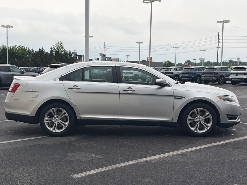 2015 Ford Taurus 4dr Sdn SEL FWD