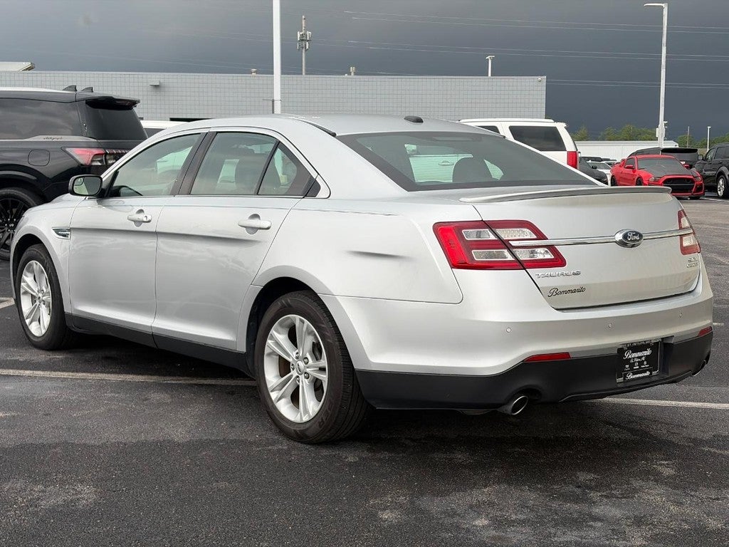 2015 Ford Taurus 4dr Sdn SEL FWD