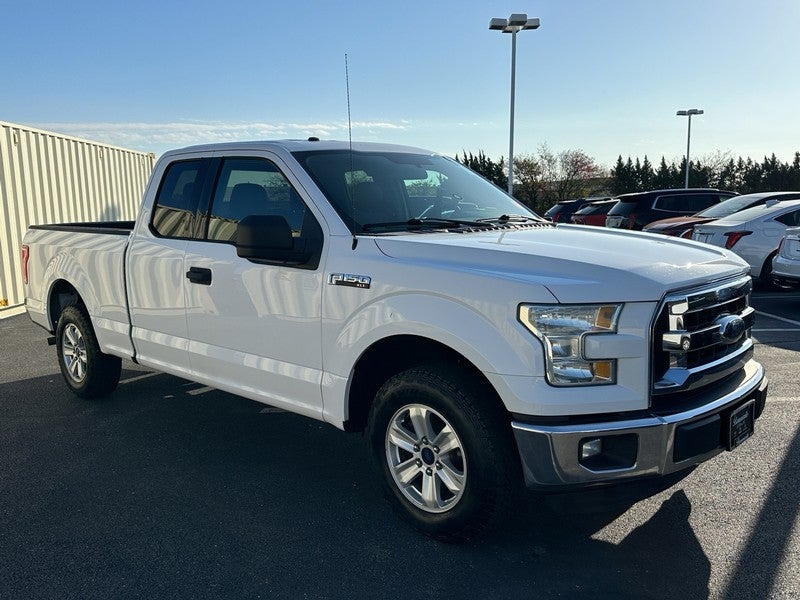 2015 Ford F-150 2WD SuperCab 145