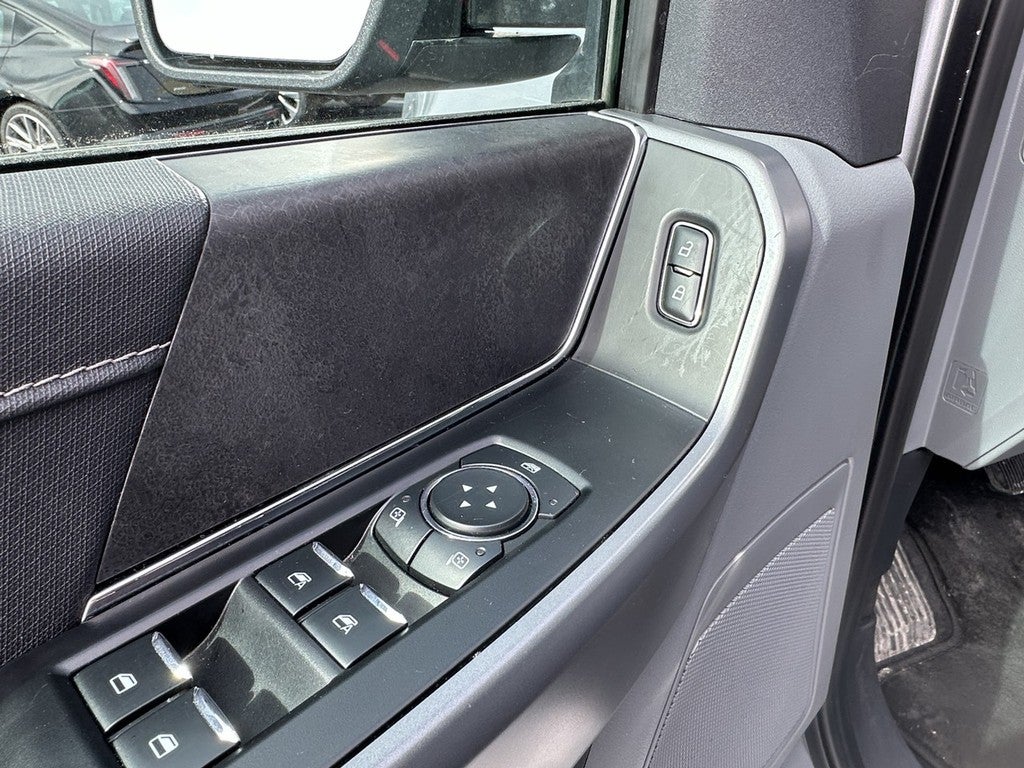 2025 Ford F-150 XLT 4WD SuperCrew Box