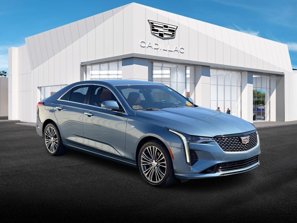 2023 Cadillac CT4