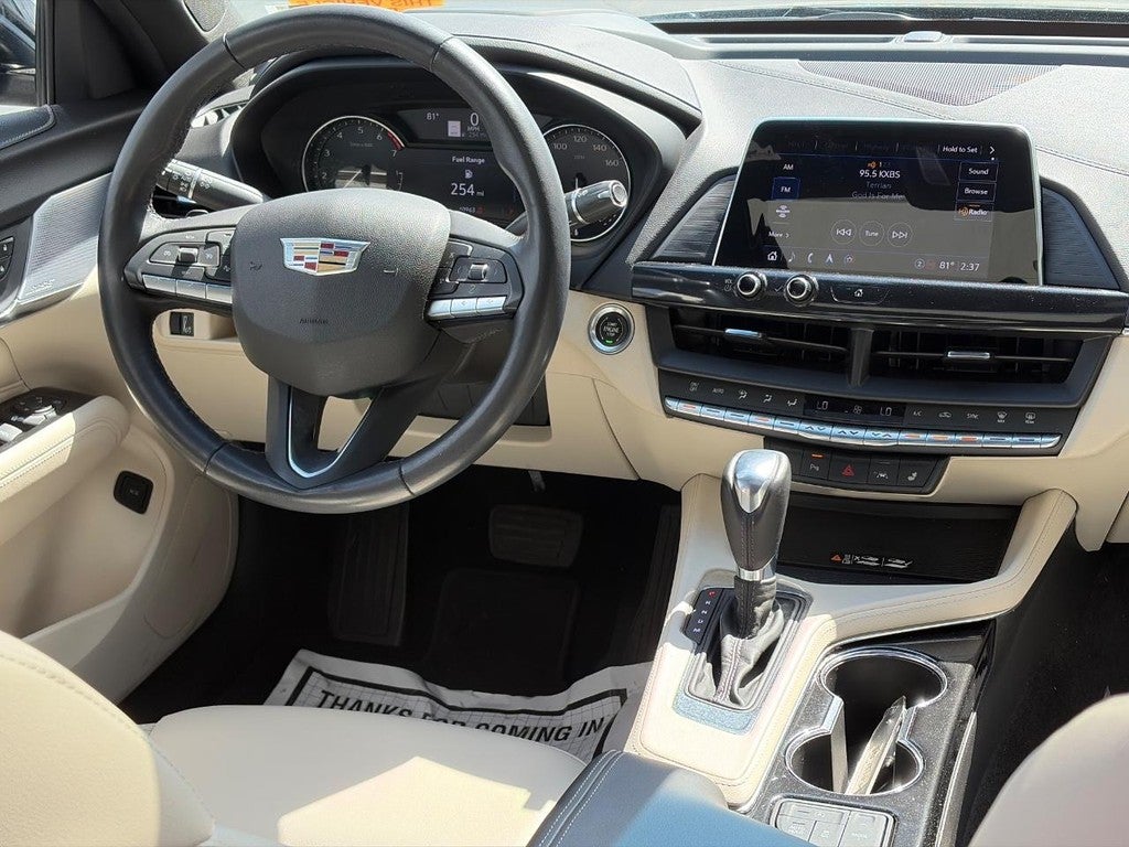2023 Cadillac CT4 4dr Sdn Luxury