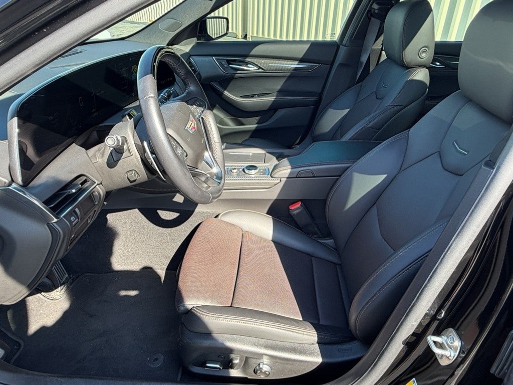 2025 Cadillac CT5 4dr Sdn Sport
