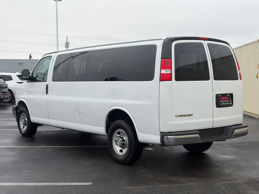 2024 Chevrolet Express Passenger RWD 3500 155" LT