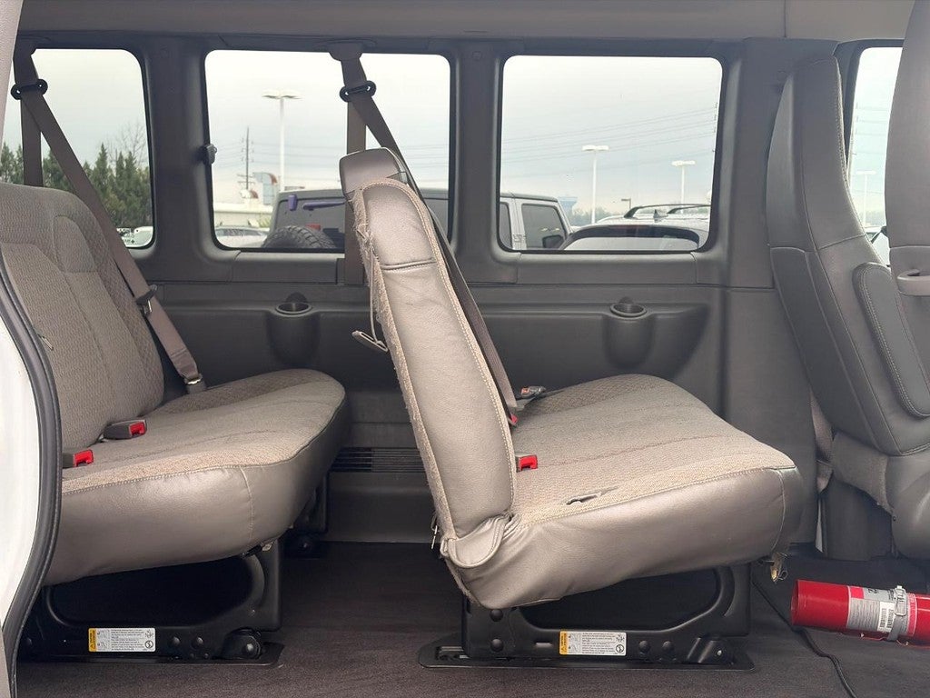 2024 Chevrolet Express Passenger RWD 3500 155" LT