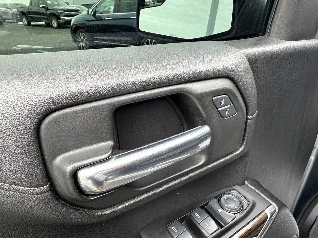 2019 Chevrolet Silverado 1500 4WD Crew Cab 147" RST