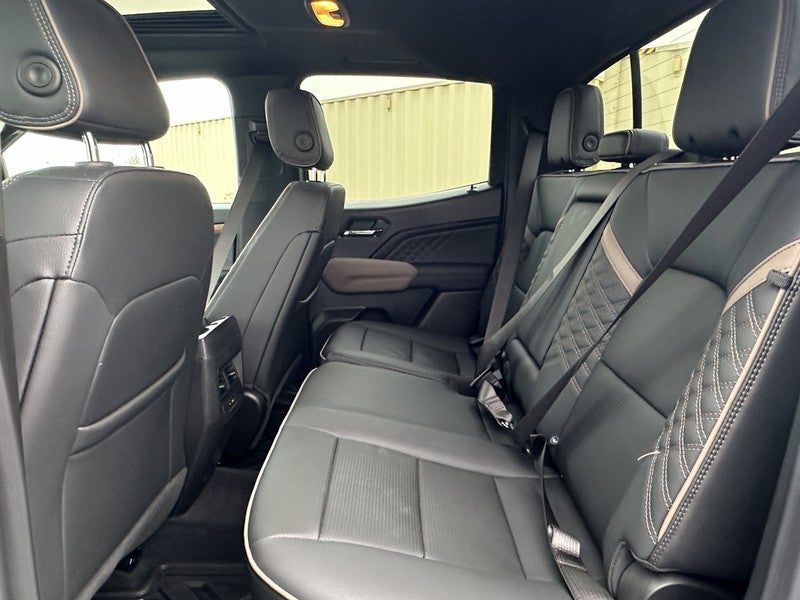 2025 GMC Canyon 4WD Crew Cab Denali