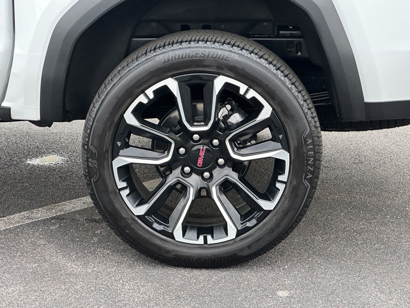 2025 GMC Canyon 4WD Crew Cab Denali