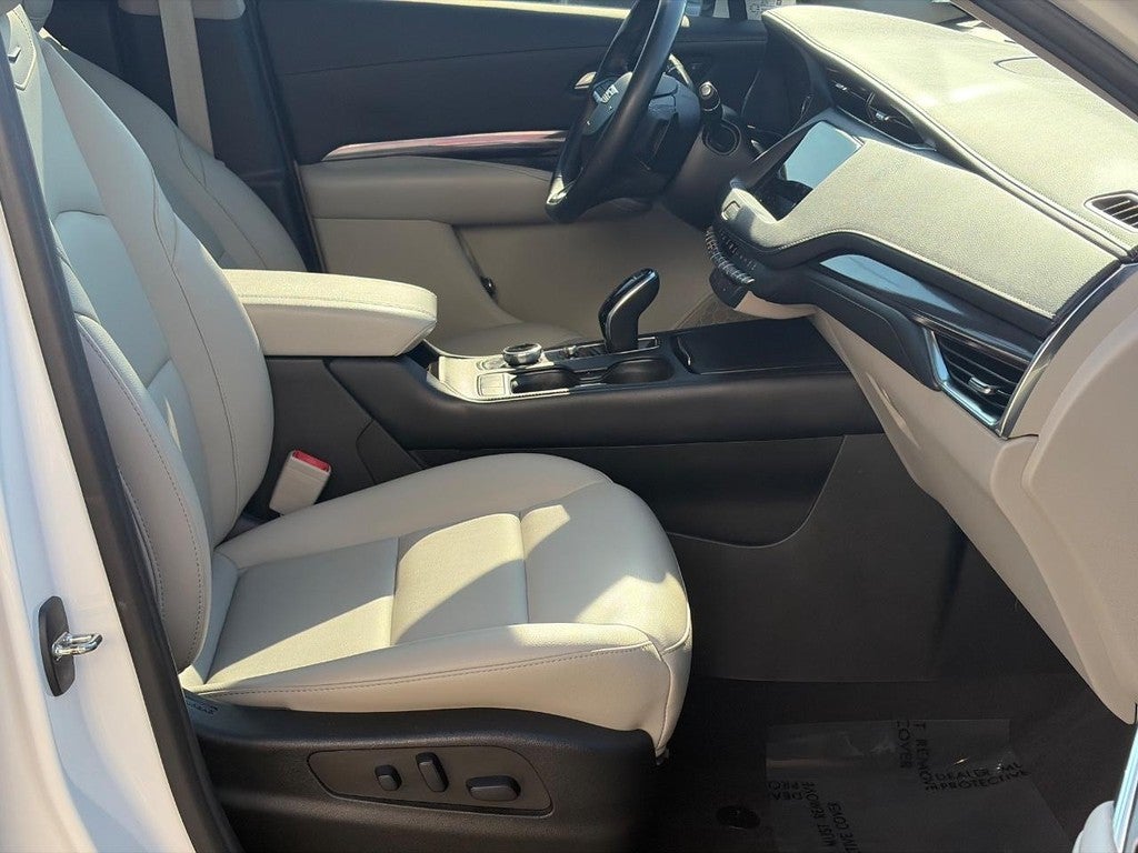 2022 Cadillac XT4 FWD 4dr Luxury