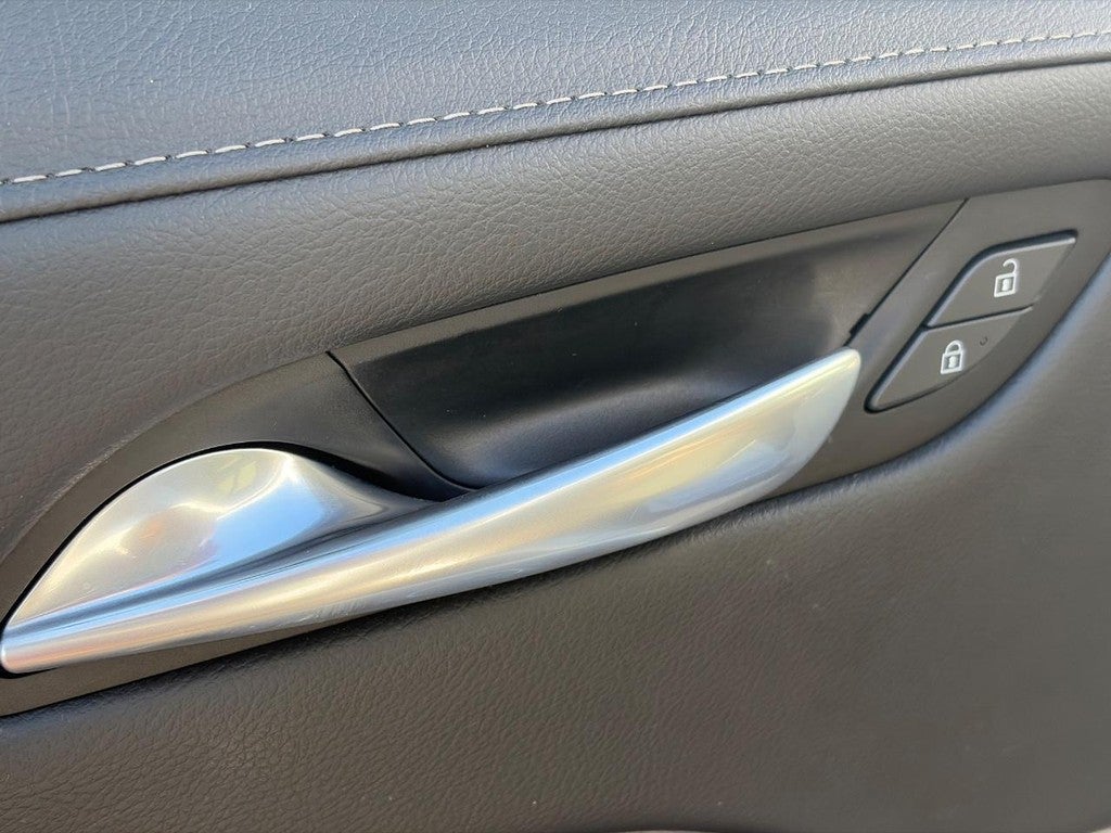 2022 Cadillac XT4 FWD 4dr Luxury