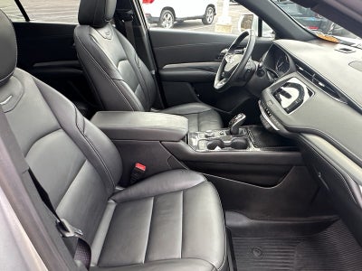 2021 Cadillac XT4 FWD 4dr Premium Luxury