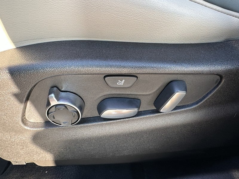 2019 Cadillac XT4 AWD 4dr Premium Luxury