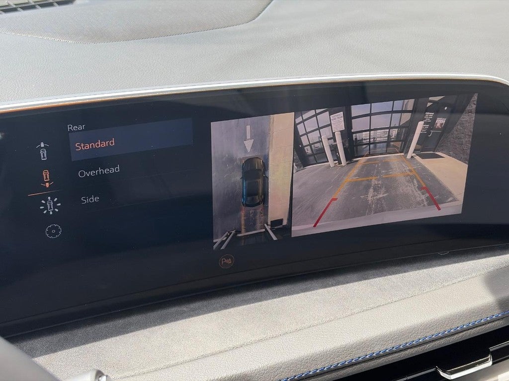 2025 Cadillac XT4 AWD 4dr Sport