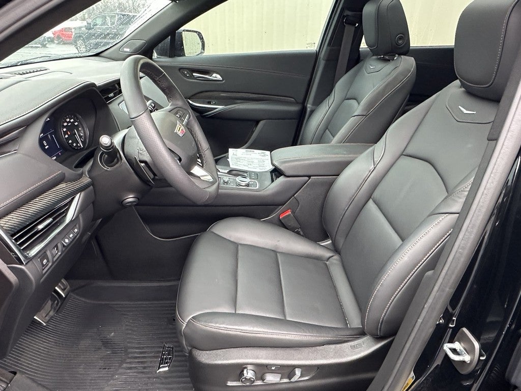 2022 Cadillac XT4 AWD 4dr Sport