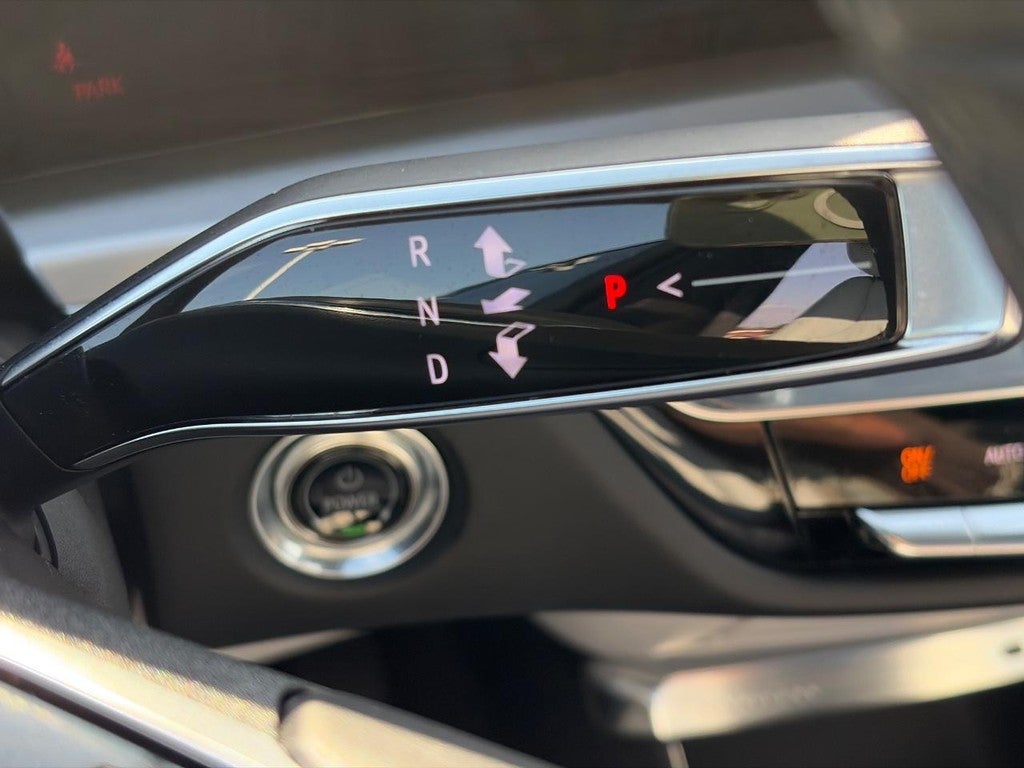 2024 Cadillac LYRIQ 4dr Luxury w/1SE