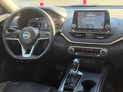 2021 Nissan Altima 2.5 SR Sedan