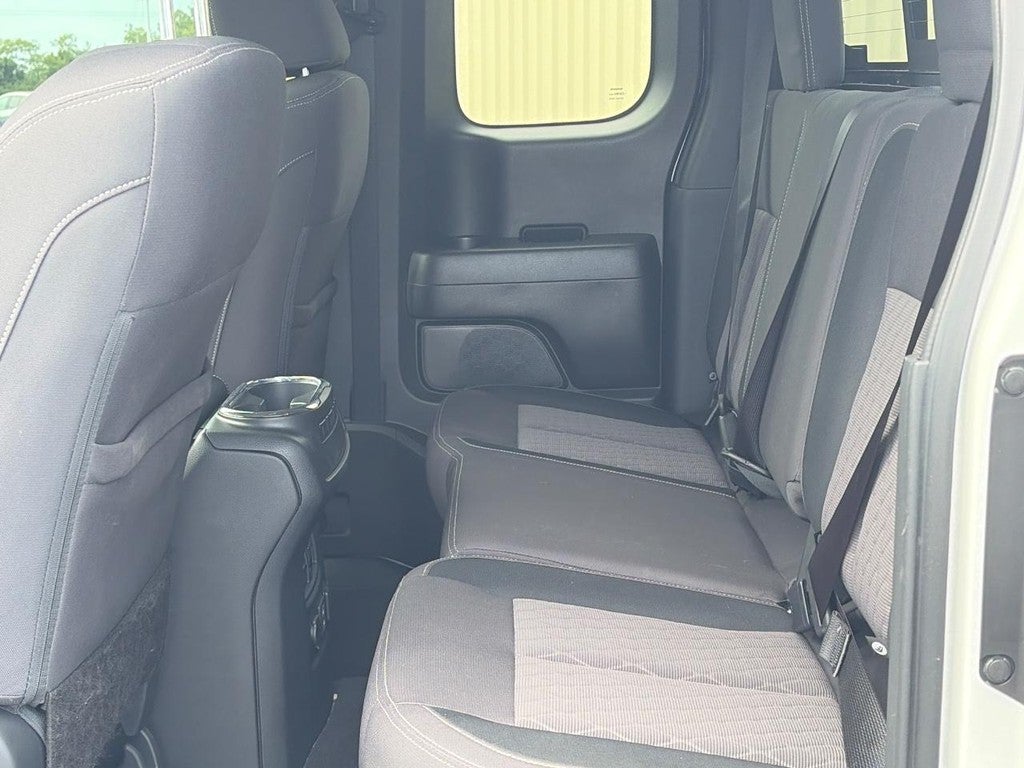 2024 Nissan Titan 4x4 King Cab SV