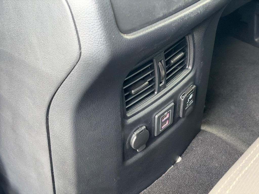 2024 Nissan Titan 4x4 King Cab SV