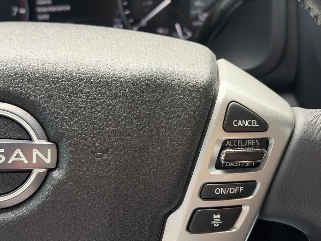 2024 Nissan Titan 4x4 King Cab SV