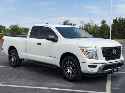 2024 Nissan Titan 4x4 King Cab SV
