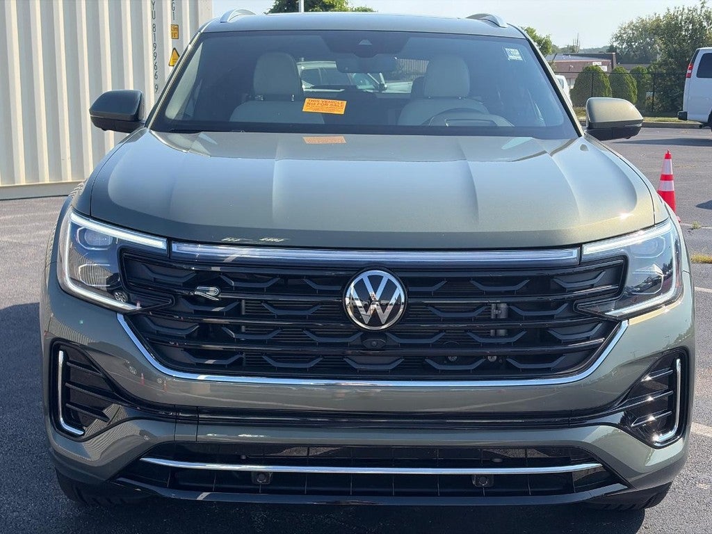 2026 Volkswagen Atlas Cross Sport 2.0T SEL Premium R-Line 4MOTION