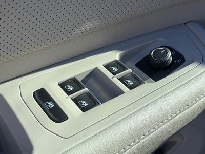 2024 Volkswagen Atlas 2.0T SE w/Technology 4MOTION