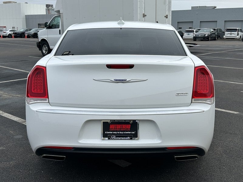 2019 Chrysler 300 Touring RWD
