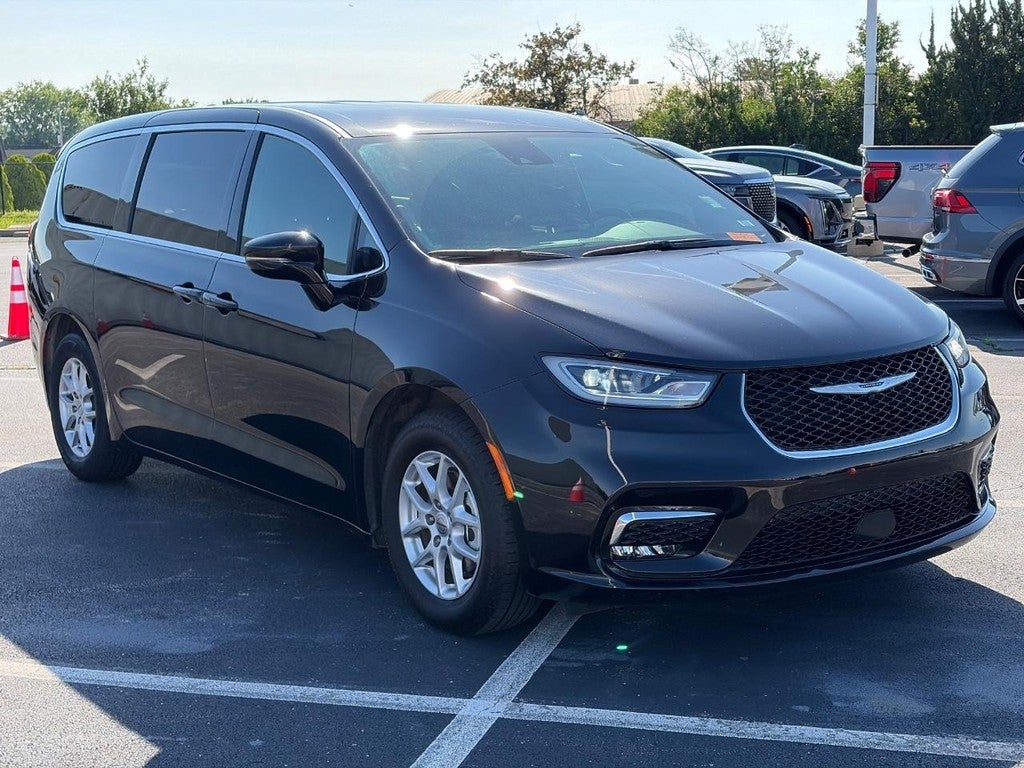 2025 Chrysler Pacifica Select FWD