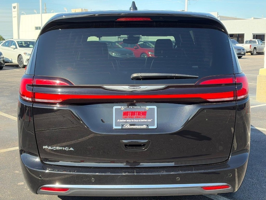 2025 Chrysler Pacifica Select FWD