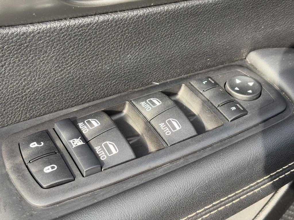2025 Chrysler Pacifica Select FWD