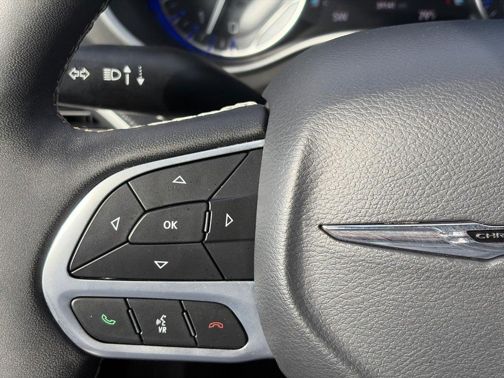 2025 Chrysler Pacifica Select FWD