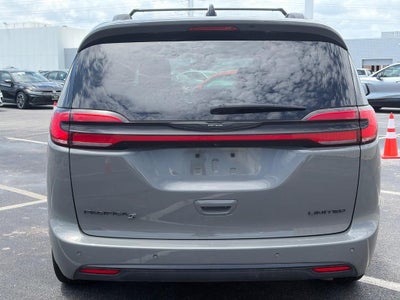 2025 Chrysler Pacifica Limited FWD