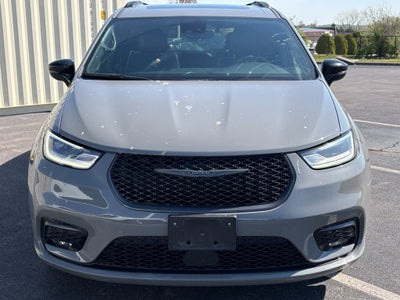 2025 Chrysler Pacifica Limited FWD