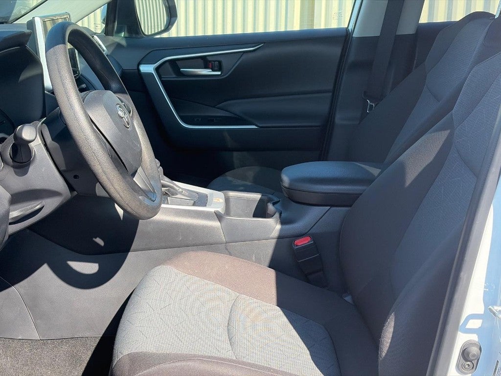 2025 Toyota RAV4 XLE FWD (Natl)