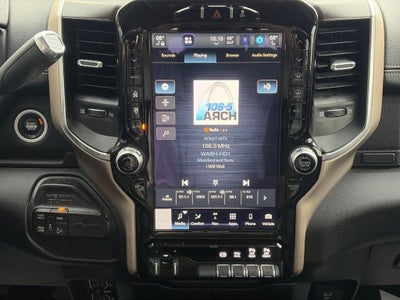 2022 RAM 2500 Laramie 4x4 Crew Cab 6'4" Box
