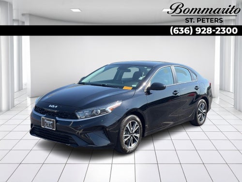 2023 Kia Forte LXS IVT