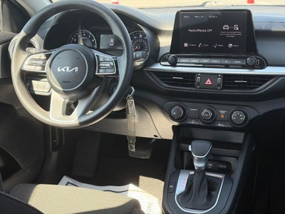 2023 Kia Forte LXS IVT