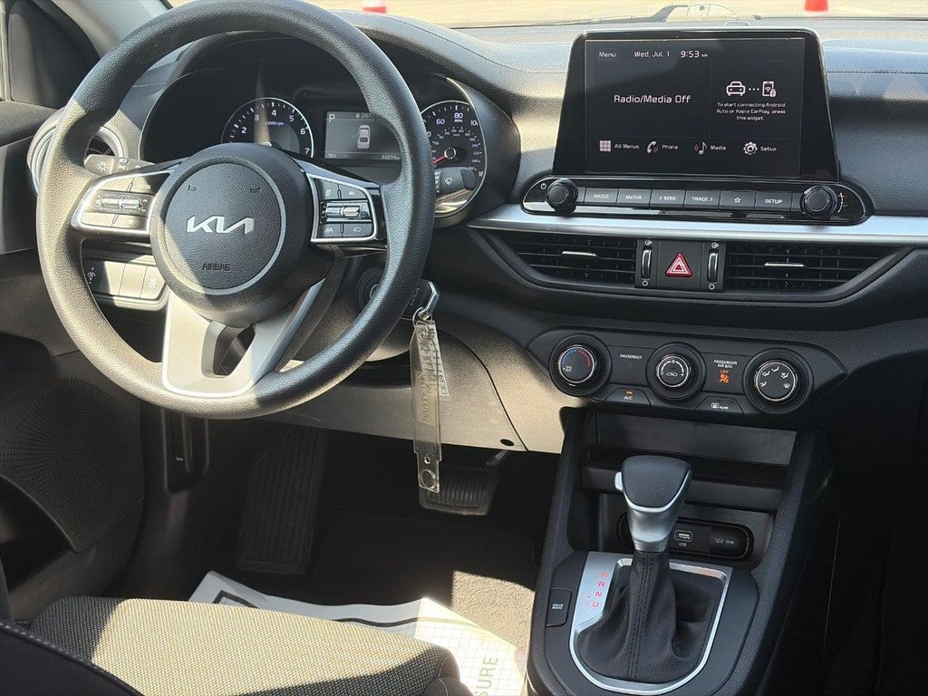 2023 Kia Forte LXS IVT
