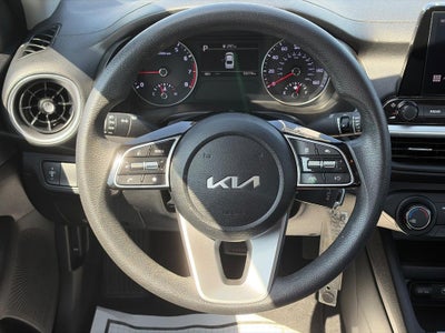 2023 Kia Forte LXS IVT
