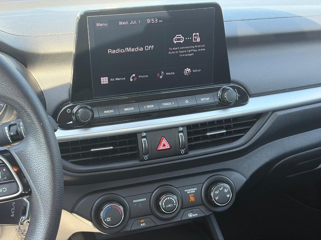 2023 Kia Forte LXS IVT