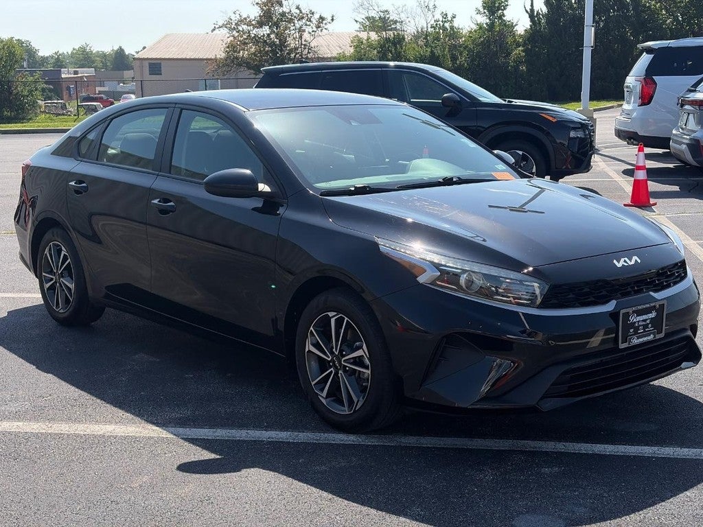 2023 Kia Forte LXS IVT