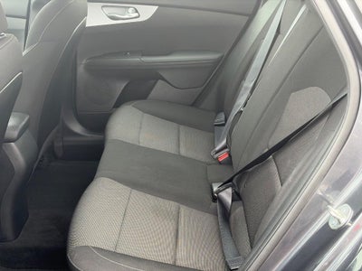 2023 Kia Forte LXS IVT