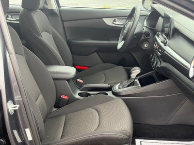 2023 Kia Forte LXS IVT