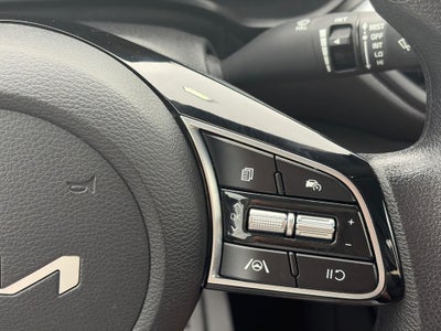 2023 Kia Forte LXS IVT