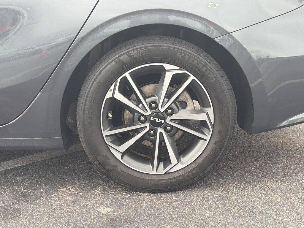 2023 Kia Forte LXS IVT